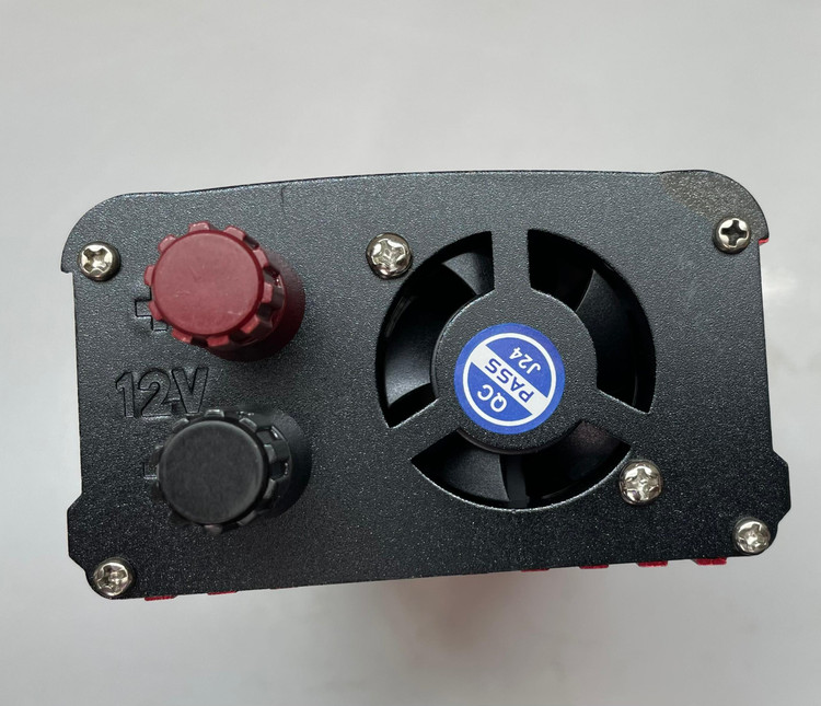 اینورتر خورشیدی Sunchonglic مدل FS-2000A (تبدیل DC 12 ولت به AC 230 ولت، موج اصلاحشده)